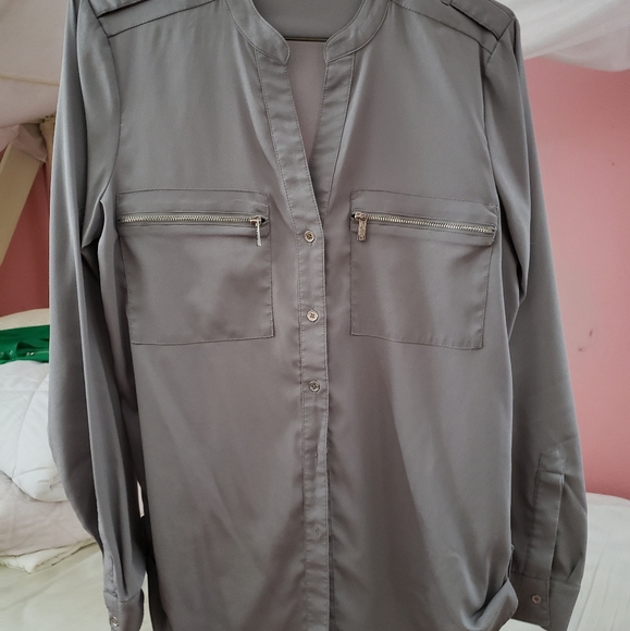 Button down blouse - Picture 2 of 3